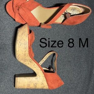 Mudd size 8 M rusty orange heel shoe